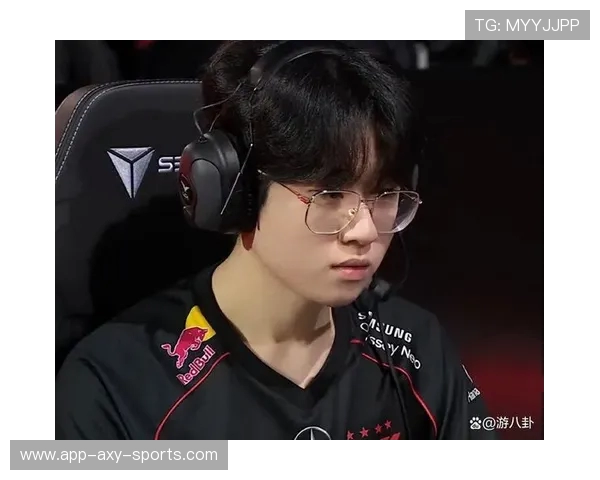 掌控雷霆之力玩转Zeus上单，打破传统战术的全新玩法解析