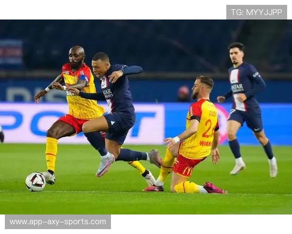 圣埃蒂安与朗斯激战在即谁能在法甲赛场上笑到最后